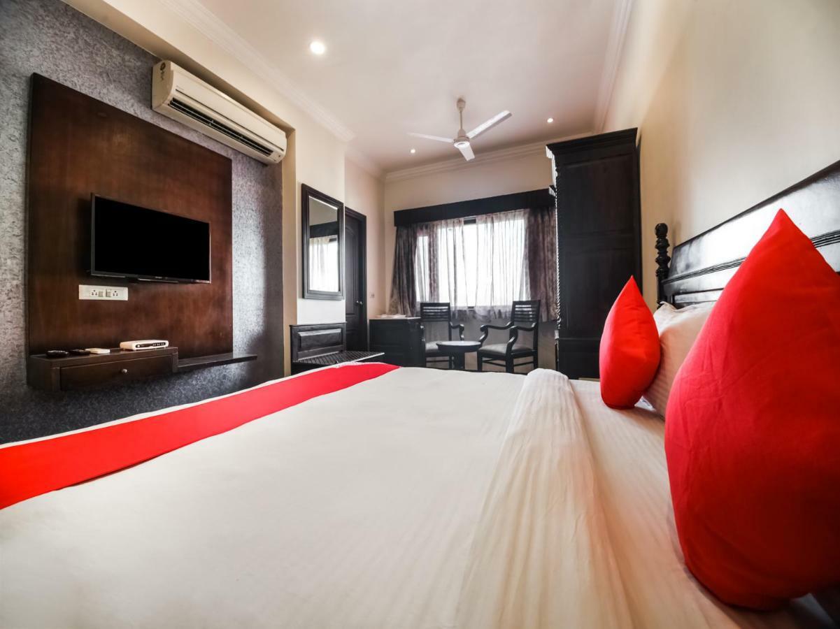Oyo 1681 Hotel Devansh Удайпур Экстерьер фото